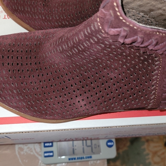 EARTH Womens Peak‎ Perry Perforated  Burgandy Wine Bootie 7.5W Style 3318 - Picture 10 of 13
